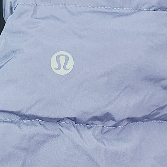Lululemon Women's Navy Down For It All Run Winter Puffer Jacket Size 8 - Picture 7 of 8